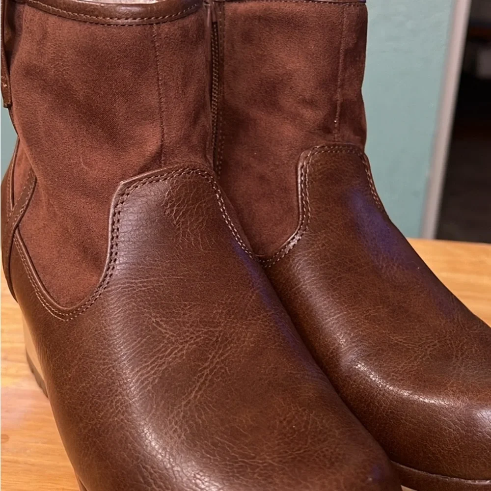 Brown Leather Ankle Boots - Picture 8 of 9